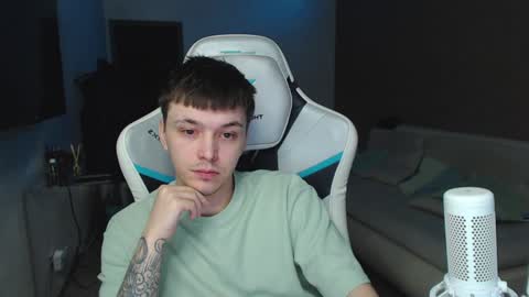 Snapshot of jayce_icestone chatting on December 2024 06:49:01 PM Jayce online show from December 2024 06:49:01 PM