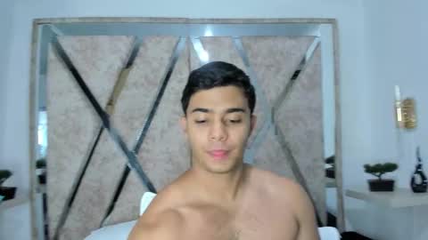 jayd_muscle online show from December 2025 04:54:01 AM