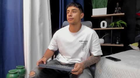 jaze_bradley online show from December 2025 11:15:01 AM