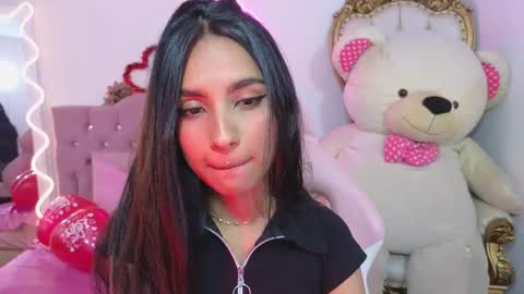 Jazmin  online show from February 2025 07:28:02 PM