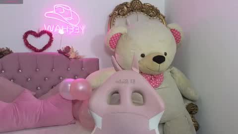 Jazmin  online show from February 2025 07:30:02 PM