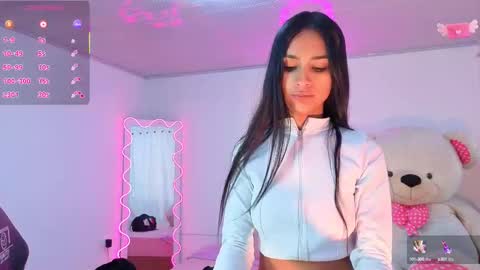 Jazmin  online show from September 2025 11:56:01 AM