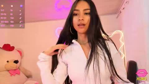 Jazmin  online show from October 2025 11:40:01 AM