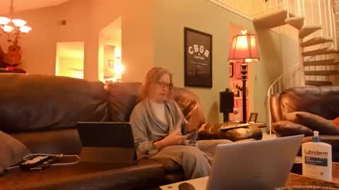 JDinEuless online show from October 2025 01:06:02 PM