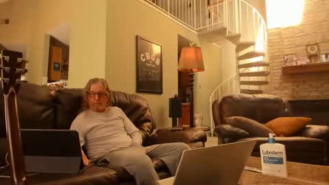 JDinEuless online show from October 2025 05:14:01 PM