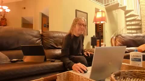 JDinEuless online show from December 2025 04:47:01 PM