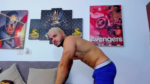 Snapshot of jean_lopez chatting on December 2024 03:52:02 AM Jean axelcrow Modelo Independiente online show from December 2024 03:52:02 AM