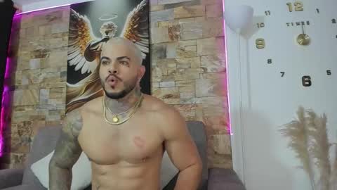 Jean  axelcrow       Modelo Independiente online show from February 2026 03:00:02 AM