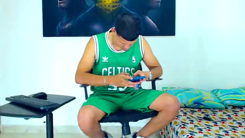 Snapshot of jeffer21_hot chatting on January 2025 07:17:02 AM jeffer21_hot online show from January 2025 07:17:02 AM