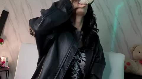 Snapshot of jeimy_garcia chatting on October 2025 12:05:01 PM Jeimy Garca online show from October 2025 12:05:01 PM