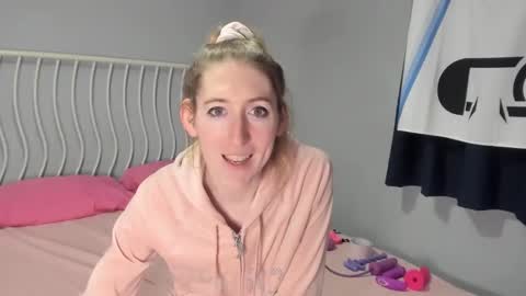 Snapshot of jenbydoll chatting on January 2025 06:20:02 PM JenbyDoll online show from January 2025 06:20:02 PM