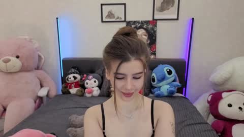 Dolly online show from November 2025 01:26:02 PM