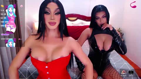 Snapshot of jenifers_body chatting on January 2025 11:21:01 PM Queen Jenifer online show from January 2025 11:21:01 PM