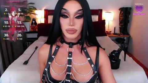 Queen Jenifer online show from May 2026 06:20:01 PM