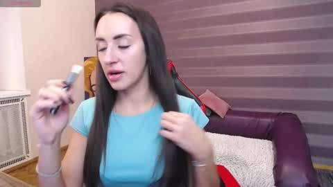 Kira online show from October 2025 07:56:01 AM