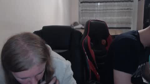 JenisAndPeter online show from October 2025 07:42:02 PM