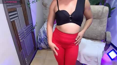 Snapshot of jenna_milf_ chatting on September 2025 08:00:02 PM Valentina online show from September 2025 08:00:02 PM