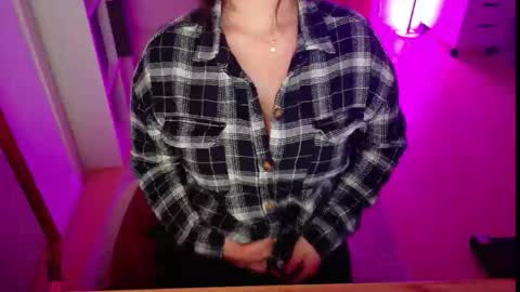 jennasxy19 online show from November 2025 07:27:01 PM