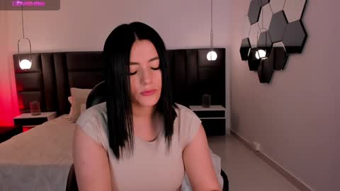 Jenna Olson  online show from January 2025 06:54:01 PM