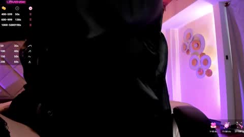 Jenna Olson  online show from March 2025 09:43:01 PM