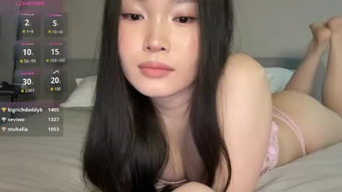 Snapshot of jennie_yung chatting on April 2026 12:35:01 AM jennie_yung online show from April 2026 12:35:01 AM