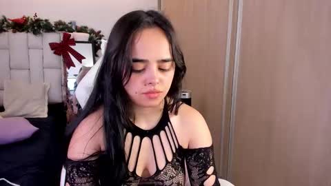 Lim Jennie online show from December 2024 03:15:02 PM