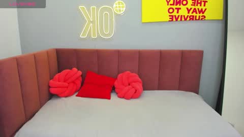 Jennifer online show from October 2025 01:56:01 AM