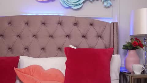 JenniferLovve online show from November 2025 06:12:01 AM