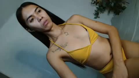 PRETTY JENNY online show from December 2025 09:09:01 PM