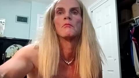 jennywomacks online show from July 2026 04:19:01 AM