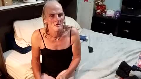 jennywomacks online show from August 2026 02:25:01 AM