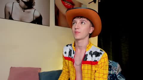 jero independent model online show from January 2025 06:01:02 AM