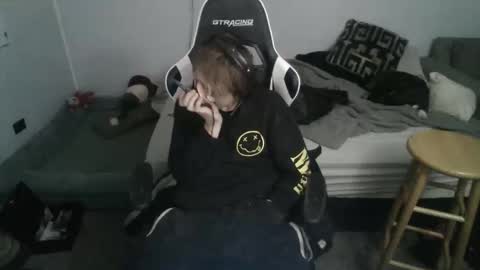 jerimiahslhong online show from November 2025 02:33:01 AM