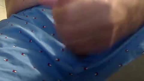 jerryb19027 online show from October 2025 05:10:01 AM