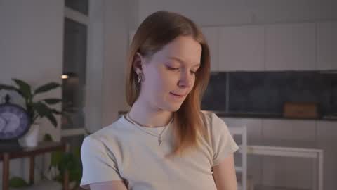 Molly online show from November 2025 03:12:02 PM