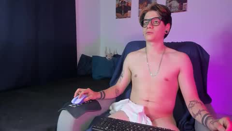 Snapshot of jerrycole_ chatting on September 2025 05:00:02 AM Angelo online show from September 2025 05:00:02 AM