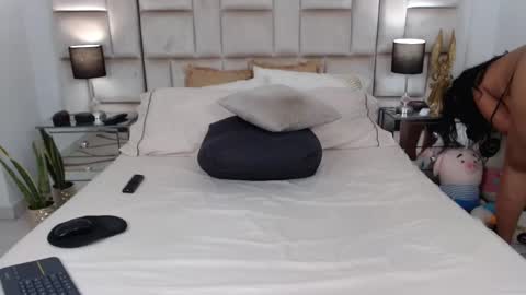 JESICA online show from February 2025 10:48:02 AM