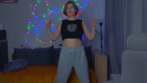  JessieVibes online show from October 2025 01:47:02 PM