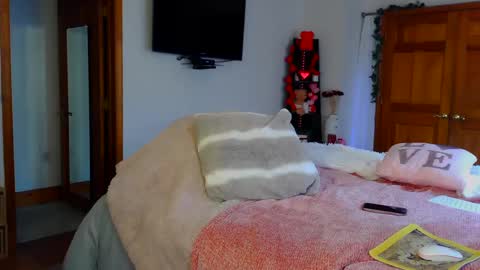 Snapshot of jessabelle_diamond chatting on February 2025 03:08:01 PM Jessabelle Diamond online show from February 2025 03:08:01 PM
