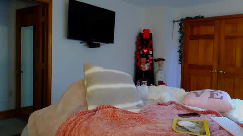 Snapshot of jessabelle_diamond chatting on February 2025 06:09:02 PM Jessabelle Diamond online show from February 2025 06:09:02 PM