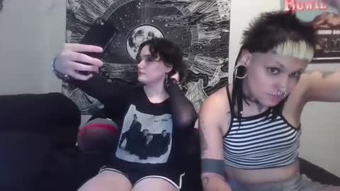 Snapshot of jessandpup chatting on September 2025 12:21:01 AM Jess and Pup online show from September 2025 12:21:01 AM