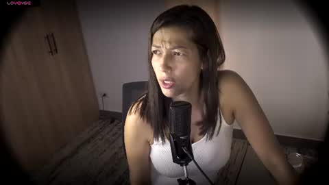Jessica Gomez online show from July 2026 04:15:01 AM