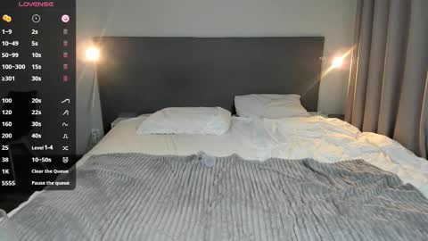 Snapshot of jessicamooon chatting on February 2025 03:32:01 AM JessicaMooon online show from February 2025 03:32:01 AM