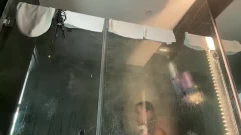 Jessica Parker online show from December 2025 07:42:01 PM