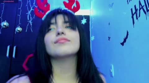jessicared18 online show from December 2024 07:46:02 PM