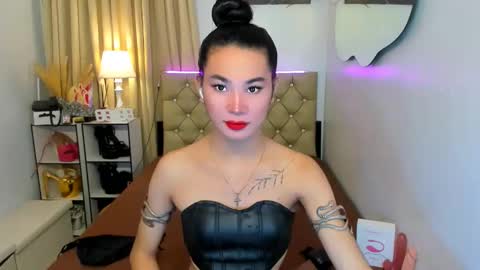 Snapshot of jessie_empress chatting on March 2025 10:21:01 PM Your naughty Jessie online show from March 2025 10:21:01 PM
