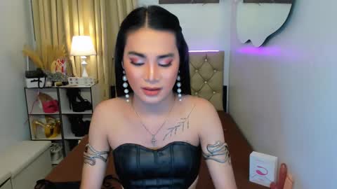 Snapshot of jessie_empress chatting on March 2025 10:34:02 PM Your naughty Jessie online show from March 2025 10:34:02 PM