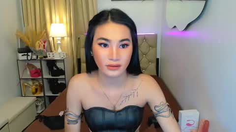 Snapshot of jessie_empress chatting on March 2025 09:35:01 PM Your naughty Jessie online show from March 2025 09:35:01 PM