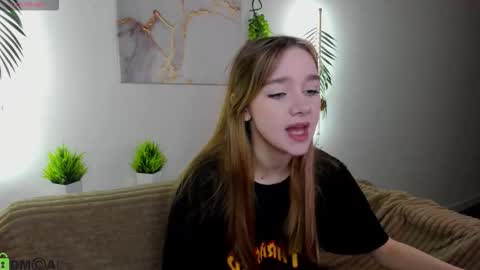 Jessie online show from November 2025 08:46:02 AM