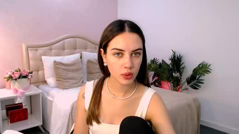 Snapshot of jesskats chatting on September 2025 06:19:02 AM Jesskats online show from September 2025 06:19:02 AM
